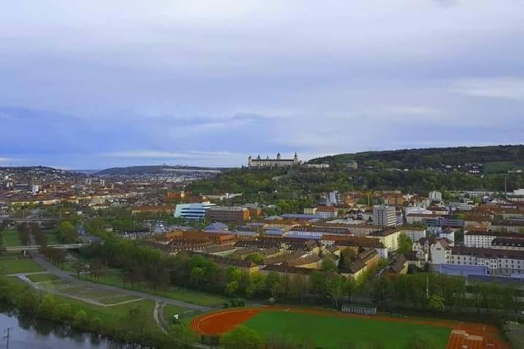 Willkommen In اهلا بكم فى Willcome * Würzburg